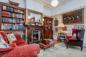 11 Weston Road